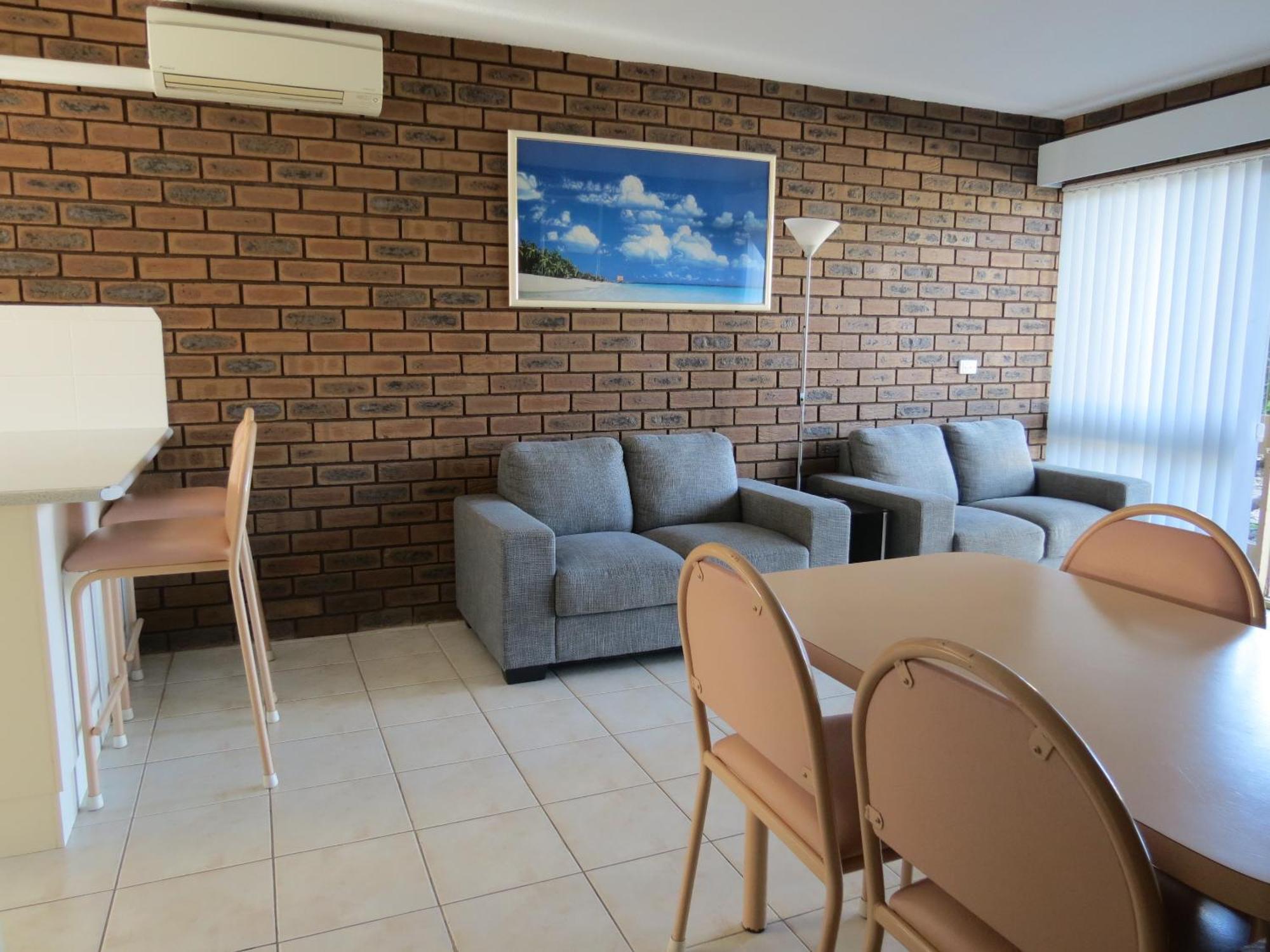 الشقق الفندقية ميريمبولافي  Chapman Court المظهر الخارجي الصورة